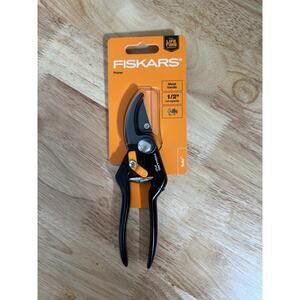 Fiskars Solid P131 Bypass Pruner 1/2" Cut Capacity Metal Handle #9503